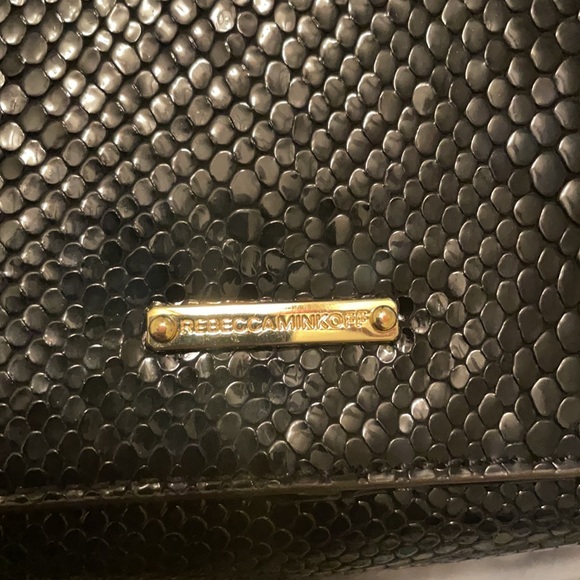 Rebecca Minkoff 11x7x3 gold chain navy purse - Picture 7 of 9